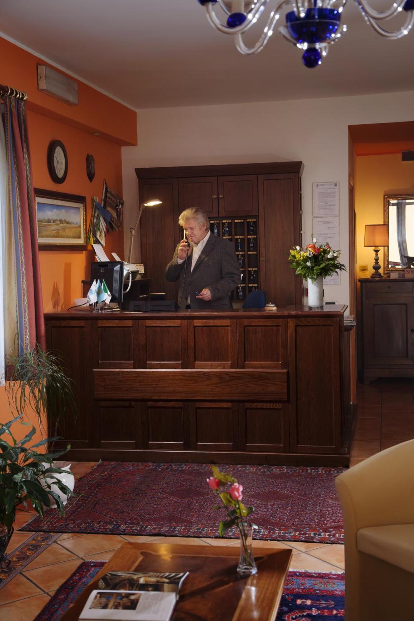 Hotel Naonis Cordenons Bagian luar foto